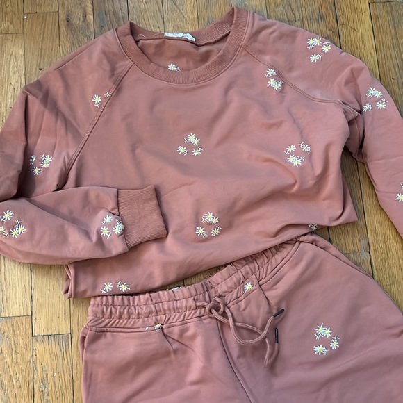 like new Anthropologie spring sweat set - Picture 1 of 5